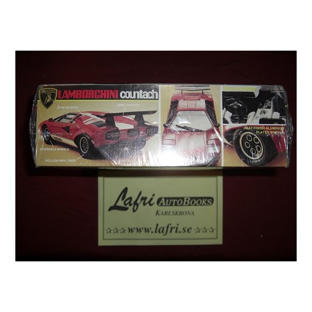 LAMBORGHINI Countach