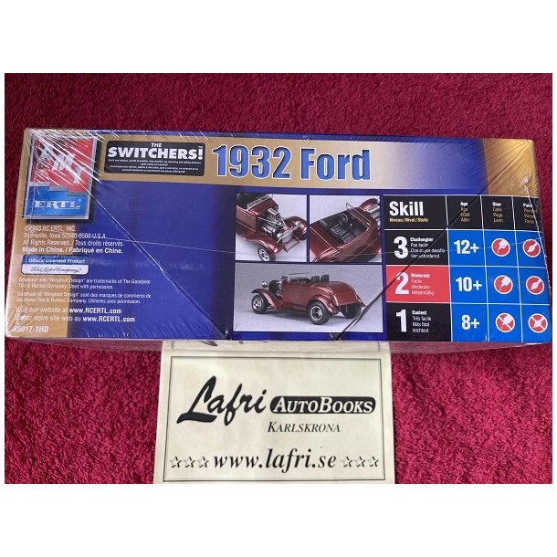 FORD 1932 Roadster/5-W Coupe/Convertible