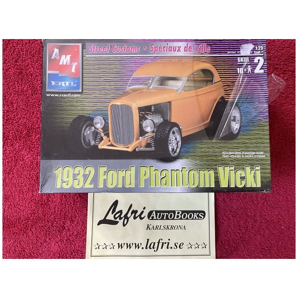 FORD 1932 Phantom Vicki Street Rod