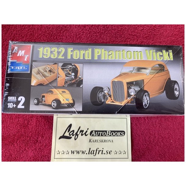 FORD 1932 Phantom Vicki Street Rod