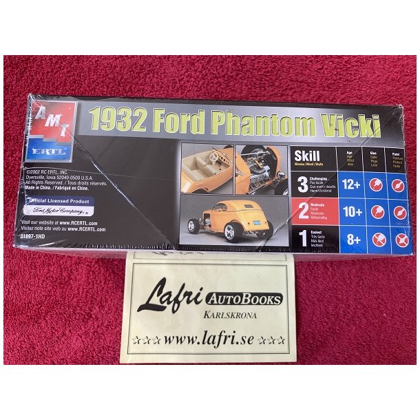 FORD 1932 Phantom Vicki Street Rod