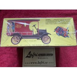 FORD 1923 Model T Delivery Van 'Budweiser'