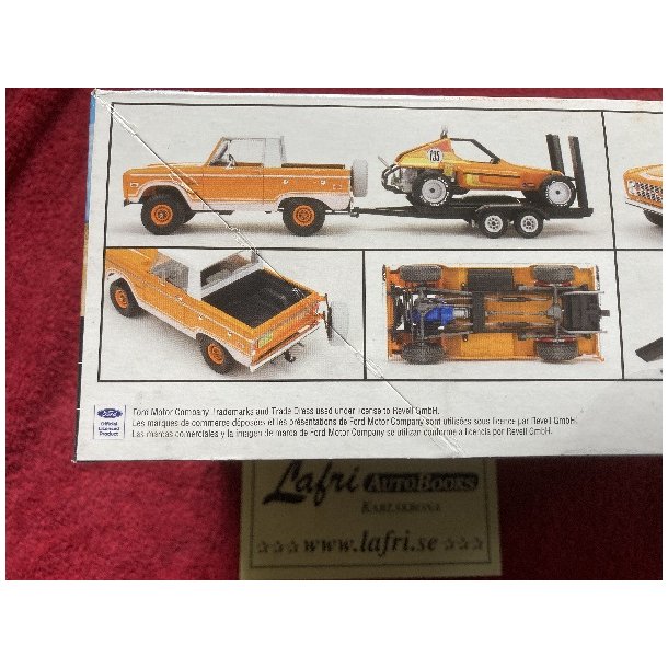 FORD 1966 Bronco Half Cab