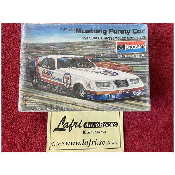 FORD MUSTANG 1985 Funny Car '7-Eleven'