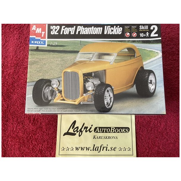 FORD 1932 Phantom Vicki Street Rod