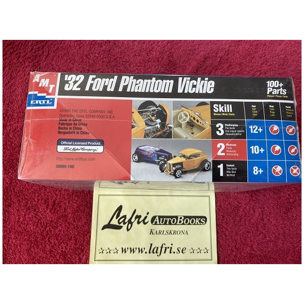 FORD 1932 Phantom Vicki Street Rod