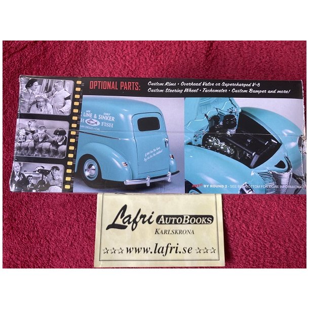 FORD 1940 Sedan Delivery 'Three Stooges'