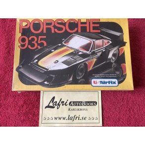 PORSCHE 935