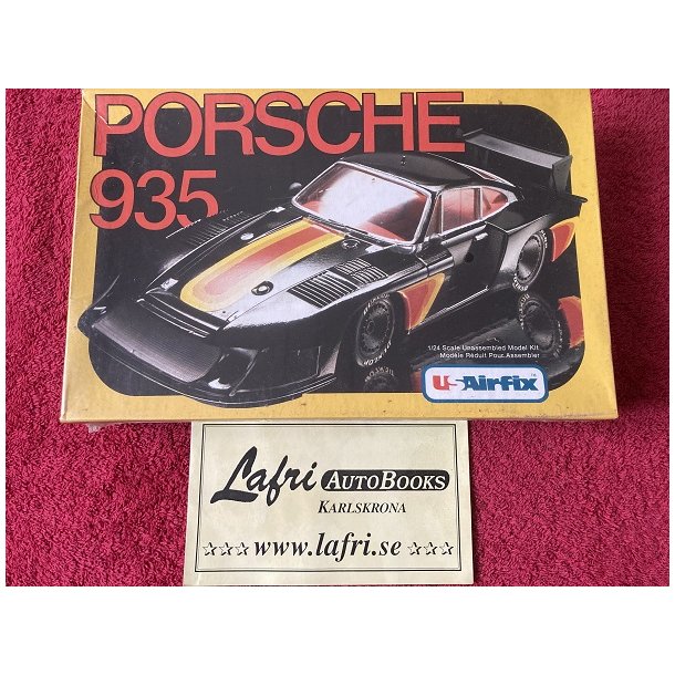 PORSCHE 935